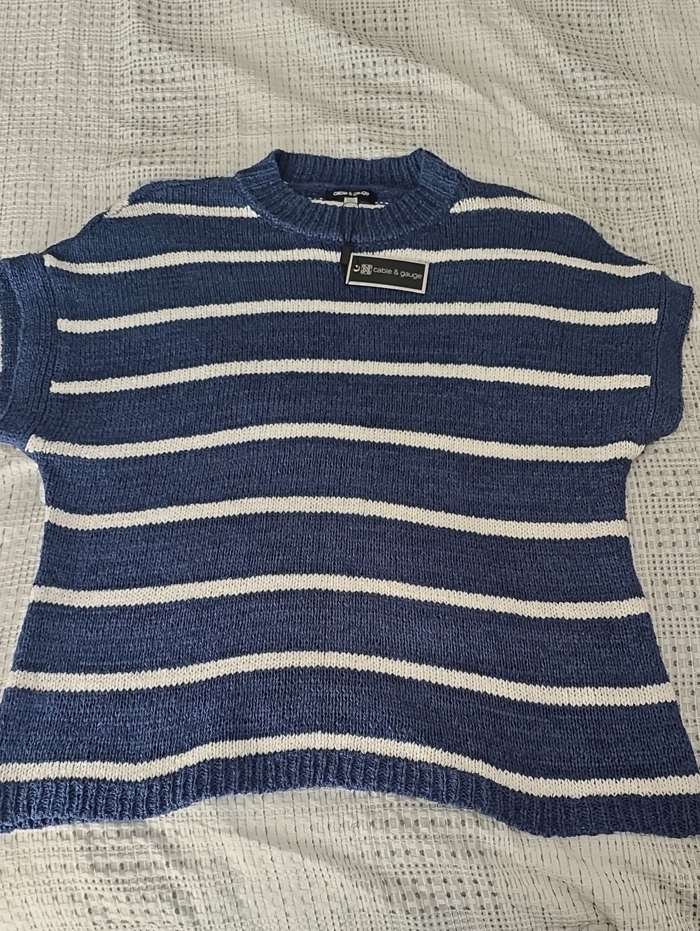 Cable & Gauge Women's Short-Sleeve Stripe Sweater - Blue & White